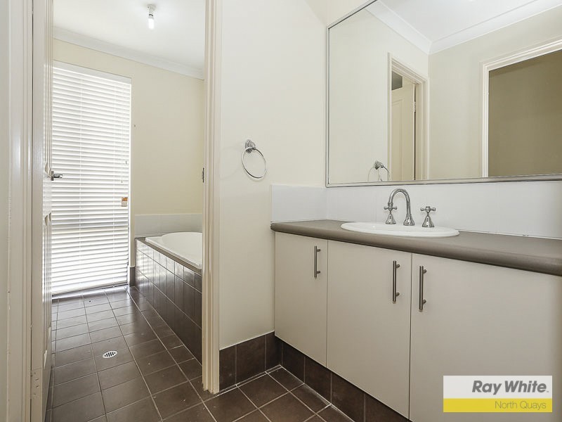 75 Oakdene Drive, Madeley WA 6065