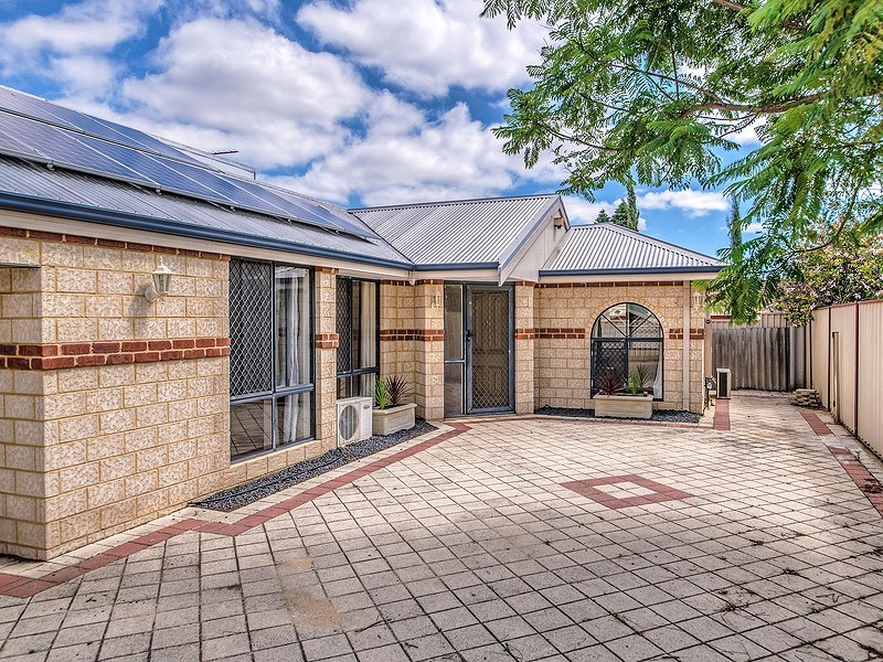 211B Hill View Terrace, Bentley WA 6102