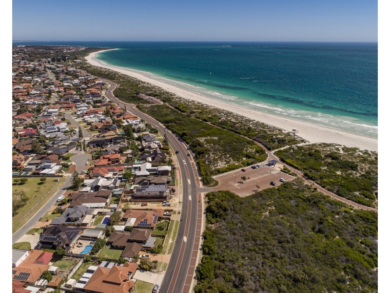 136A Oceanside Promenade, Mullaloo WA 6027