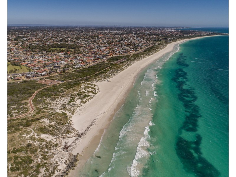 136A Oceanside Promenade, Mullaloo WA 6027