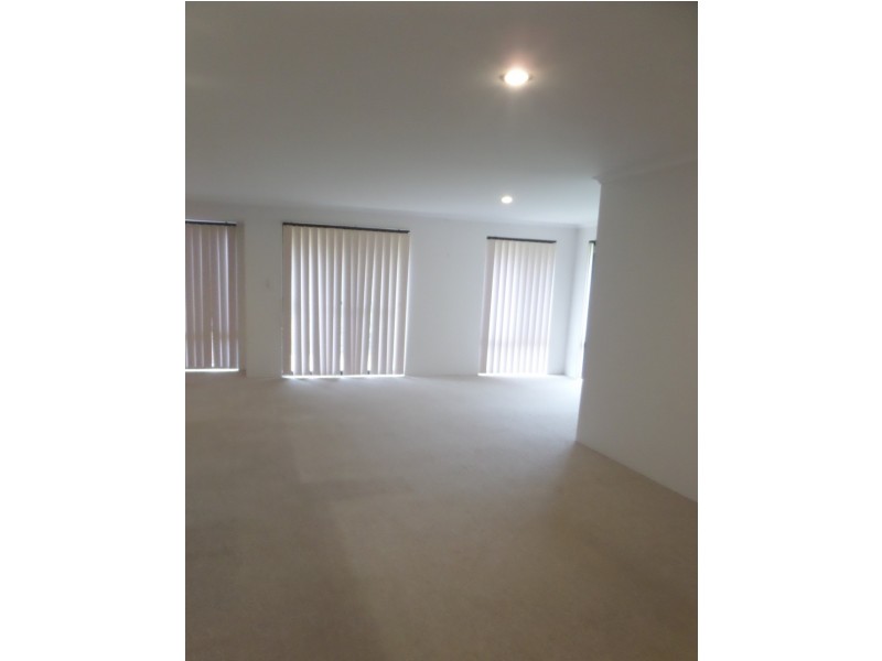 15 Grand Paradiso Parade, Merriwa WA 6030