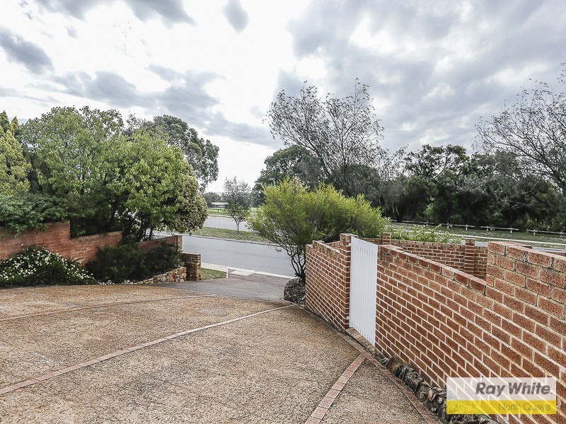 42 Chessell Drive, Duncraig WA 6023
