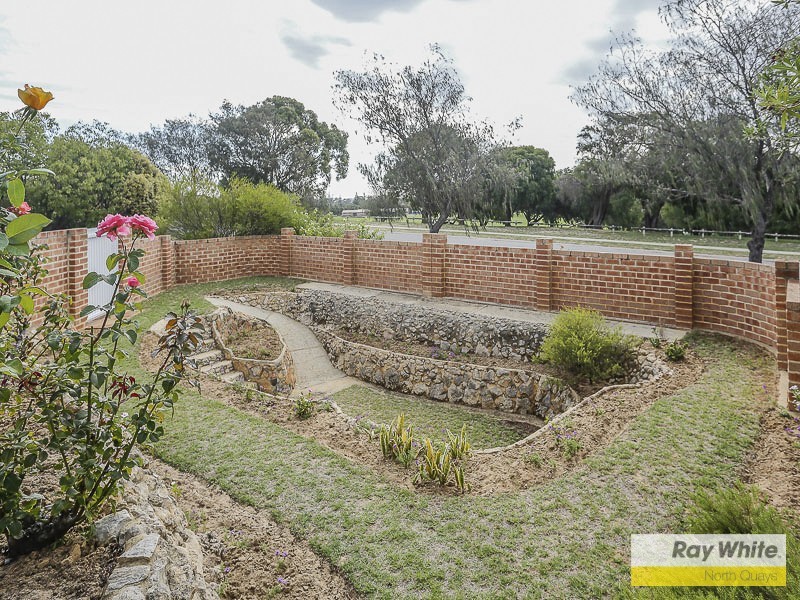 42 Chessell Drive, Duncraig WA 6023