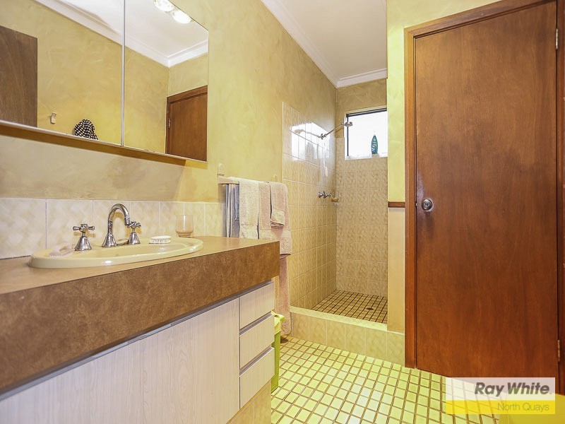 42 Chessell Drive, Duncraig WA 6023