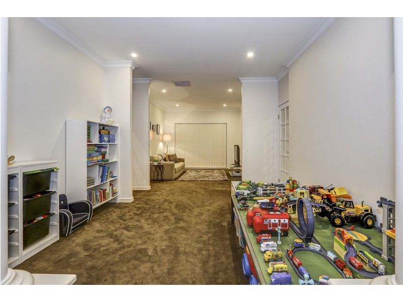 29 Dalecross Avenue, Madeley WA 6065