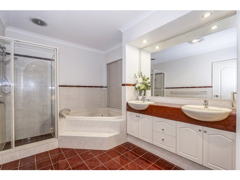 29 Dalecross Avenue, Madeley WA 6065