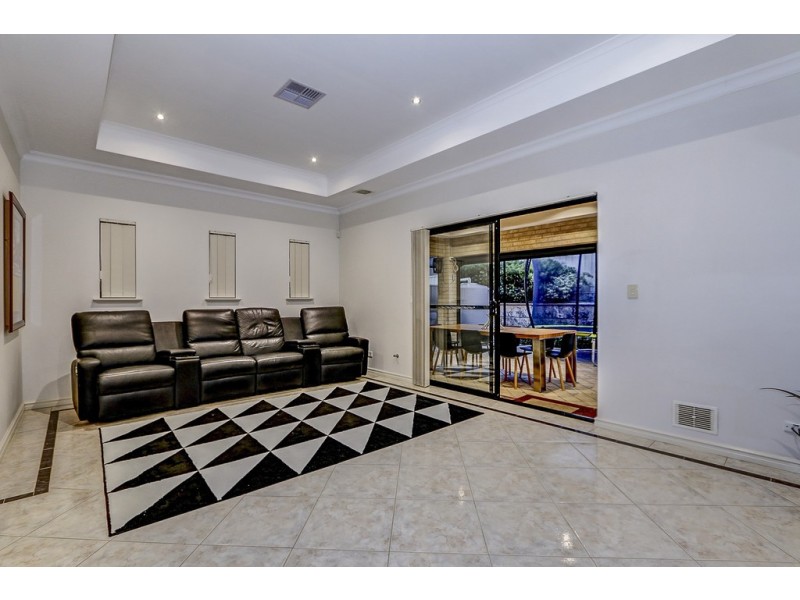 29 Dalecross Avenue, Madeley WA 6065