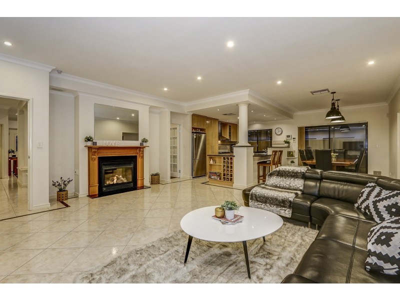 29 Dalecross Avenue, Madeley WA 6065