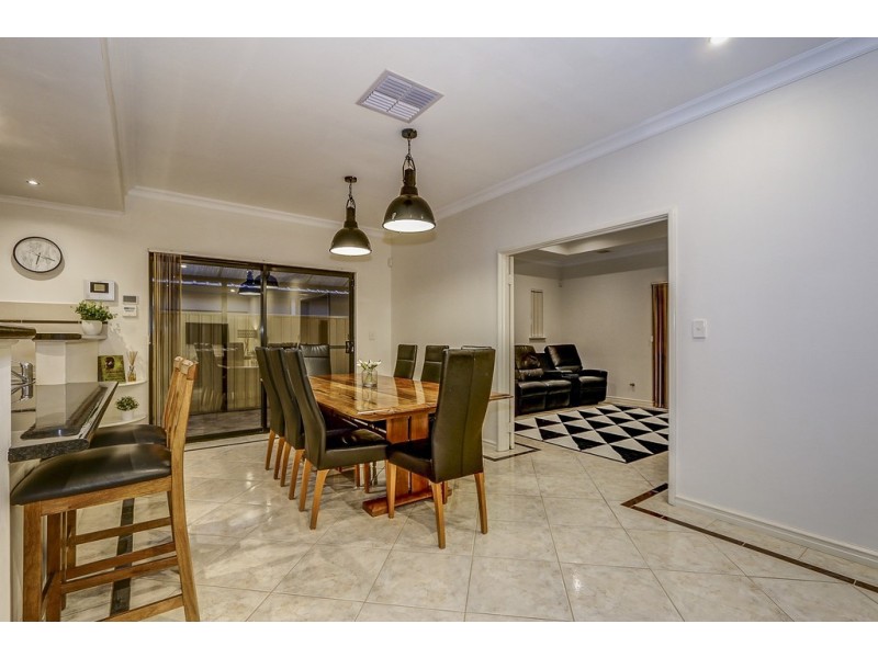 29 Dalecross Avenue, Madeley WA 6065