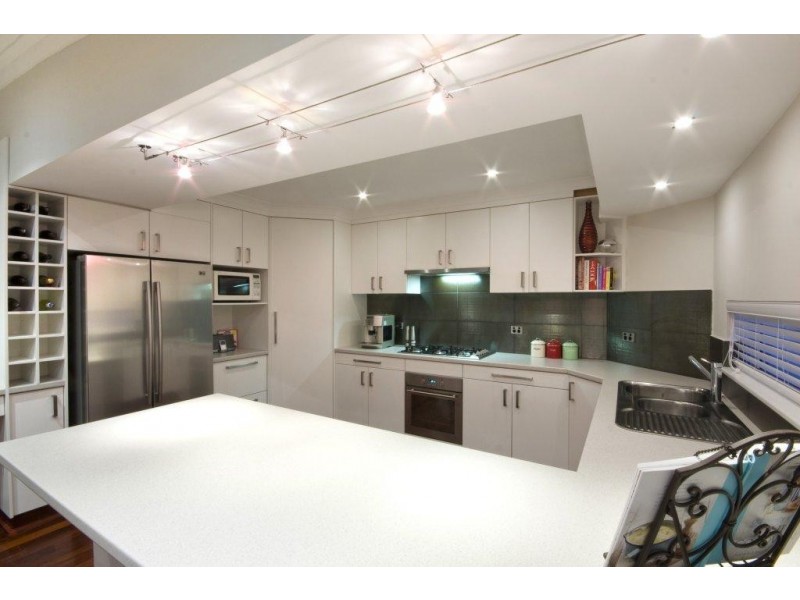 27 Burroughs Road, Karrinyup WA 6018