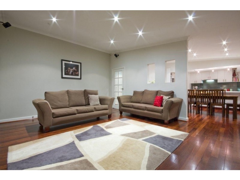 27 Burroughs Road, Karrinyup WA 6018