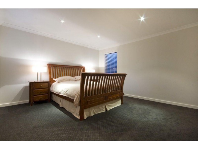 27 Burroughs Road, Karrinyup WA 6018