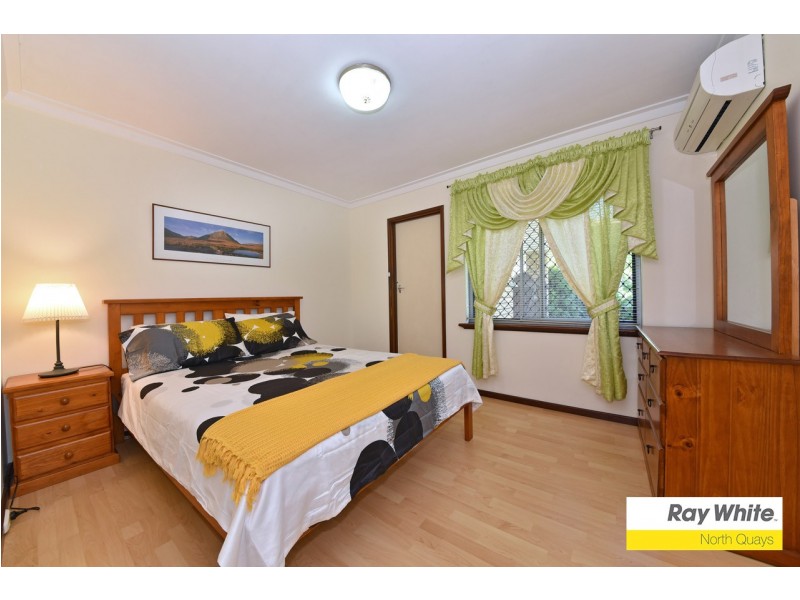 18 Mereworth Way, Girrawheen WA 6064