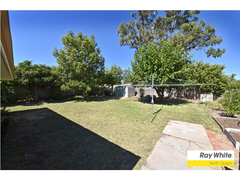 18 Mereworth Way, Girrawheen WA 6064