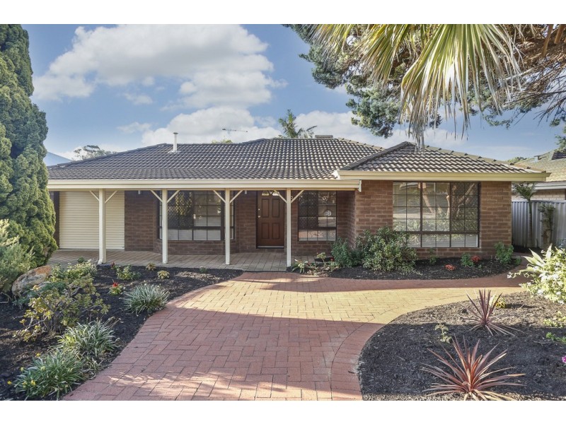 6 Pinafore Court, Duncraig WA 6023