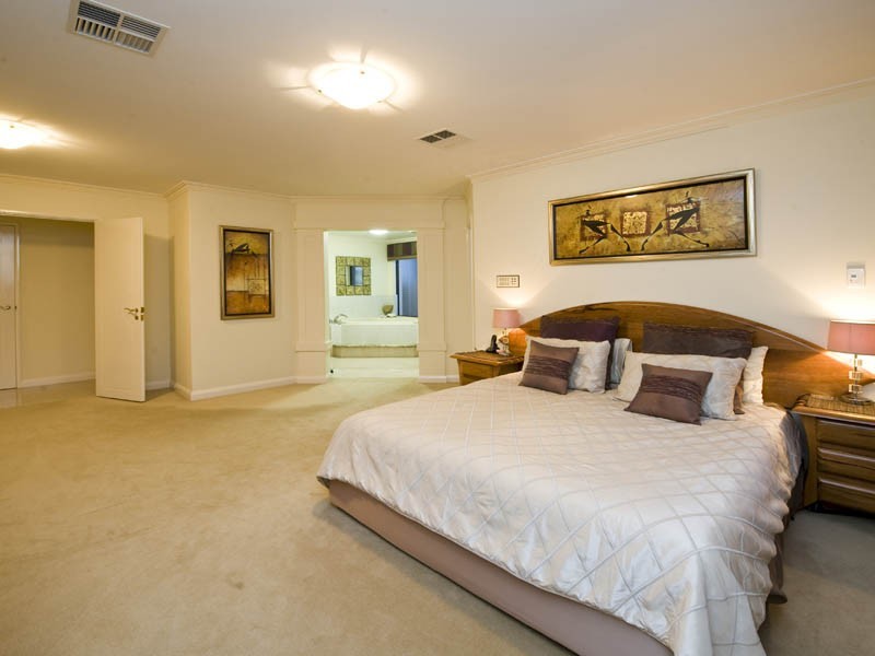 10 Artarmon Rise, Kallaroo WA 6025