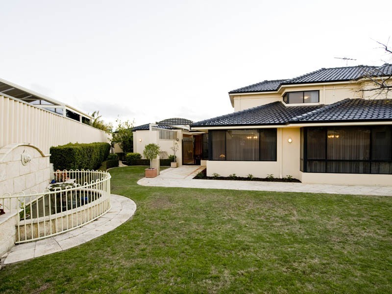 10 Artarmon Rise, Kallaroo WA 6025