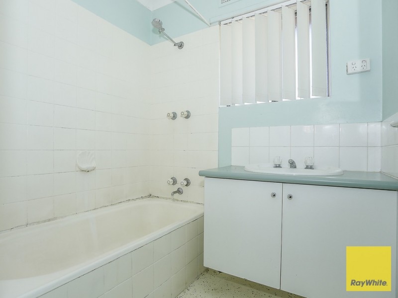 16c Casserley Avenue, Girrawheen WA 6064