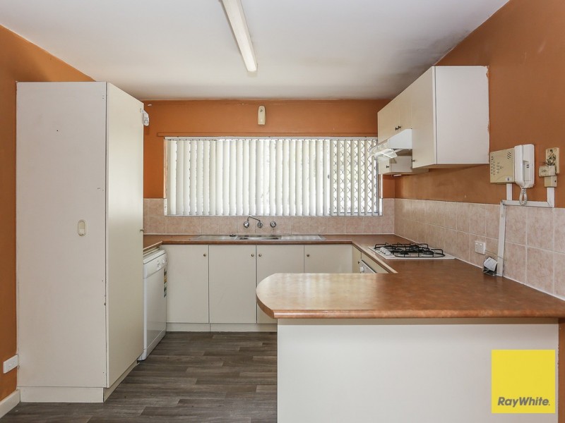 16c Casserley Avenue, Girrawheen WA 6064