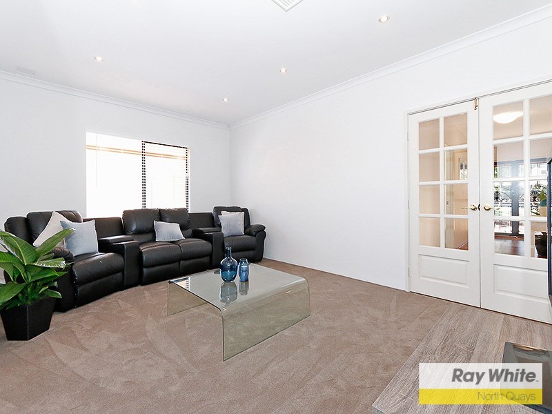 1 Brittain Avenue, Madeley WA 6065