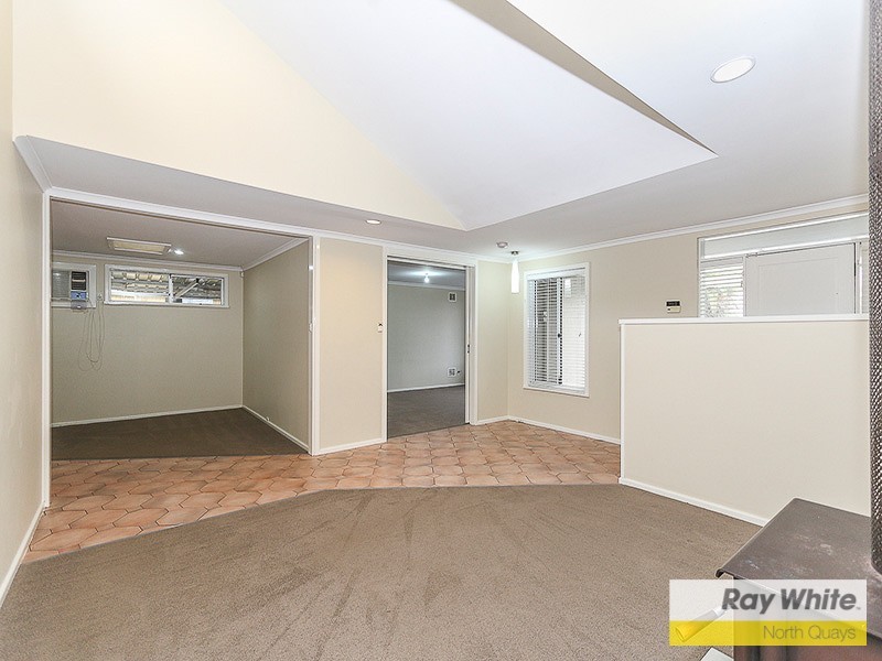 6 Hilton Place, Duncraig WA 6023