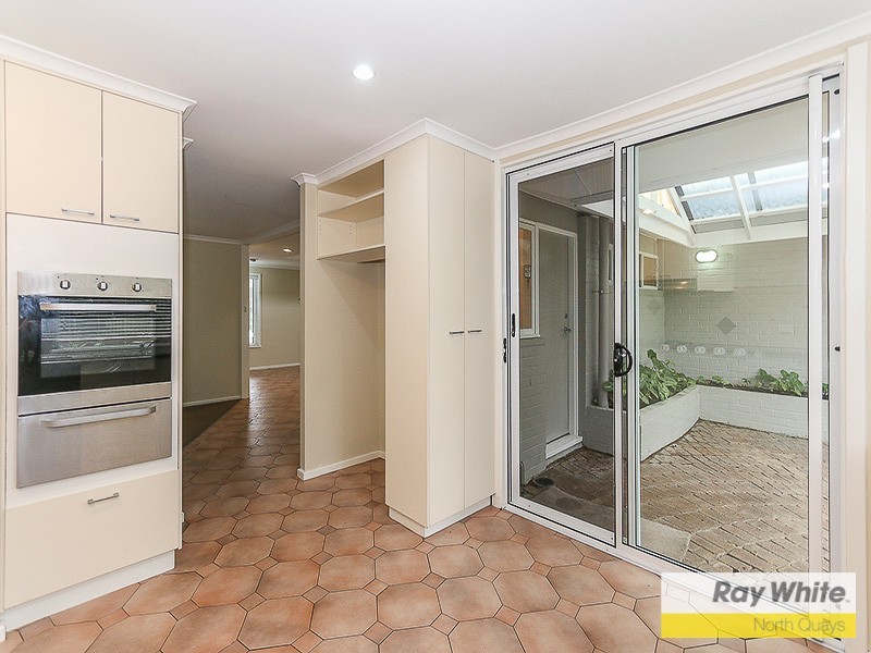 6 Hilton Place, Duncraig WA 6023