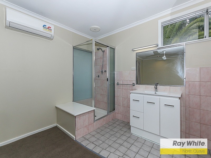 6 Hilton Place, Duncraig WA 6023