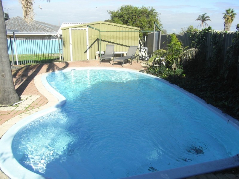 16 Hicks Way, Hillarys WA 6025