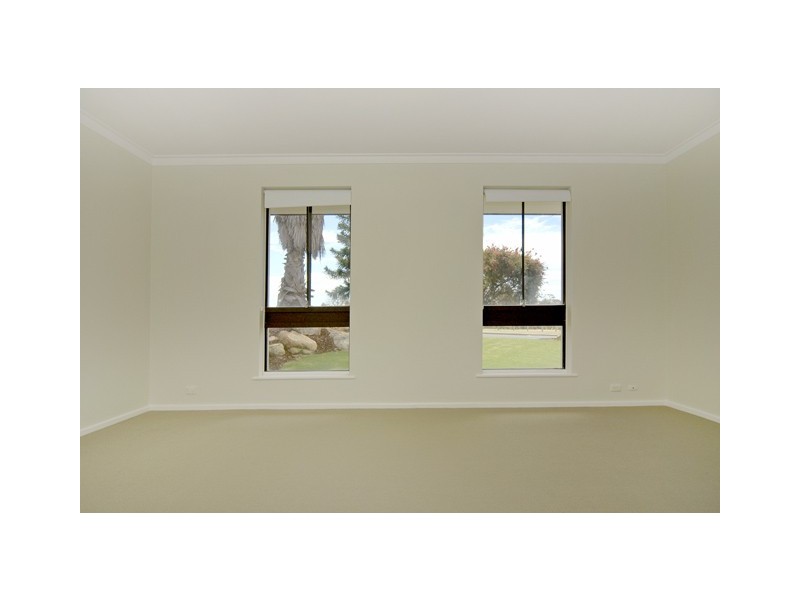 38 Kallaroo Place, Kallaroo WA 6025