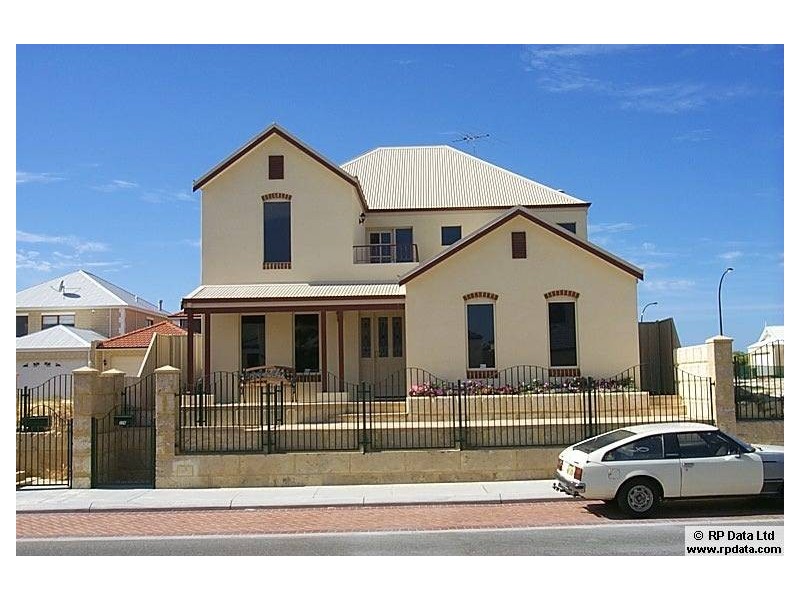 224 Flinders Avenue, Hillarys WA 6025