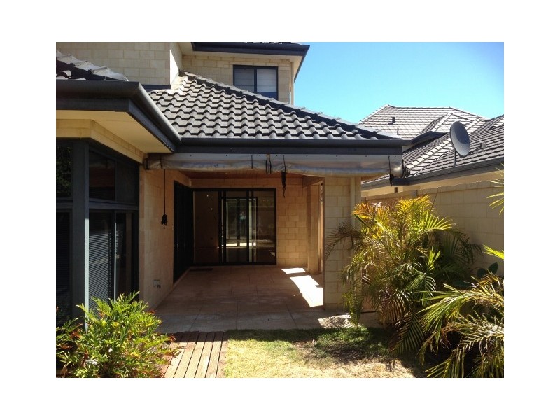 2 Locarno Close, Stirling WA 6021