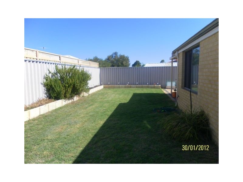 29 Brightlands Circuit, Carramar WA 6031