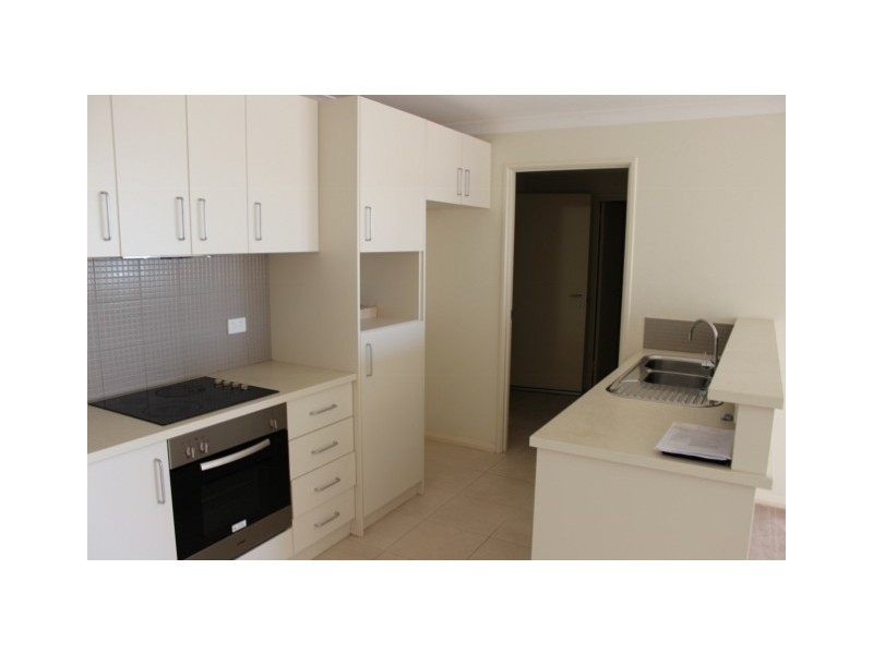 8/10  Pavonia Link, Clarkson WA 6030