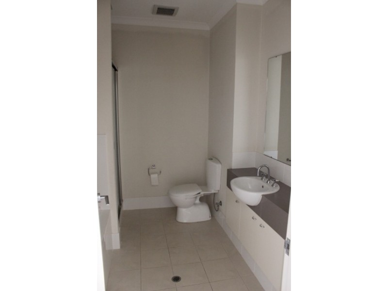 8/10  Pavonia Link, Clarkson WA 6030