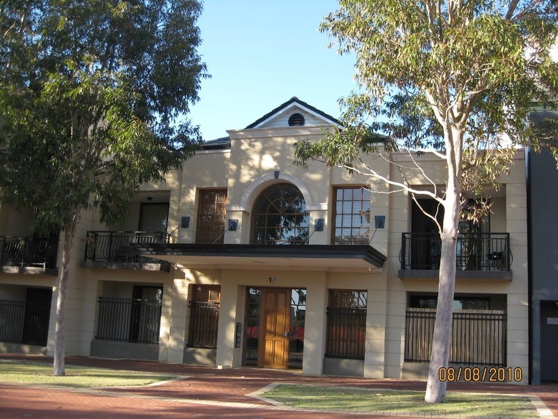 17B Shenton Ave, Joondalup WA 6027