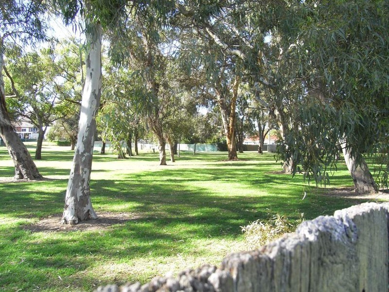 4 Highbury Street, Floreat WA 6014