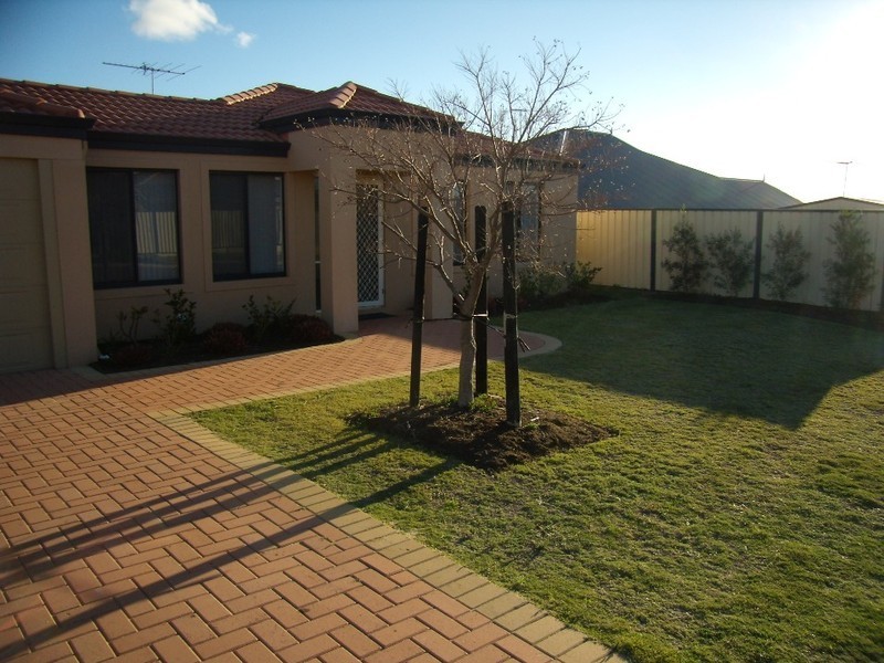 4 Narranbee Ridge, Tapping WA 6065