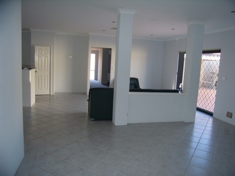 4 Narranbee Ridge, Tapping WA 6065