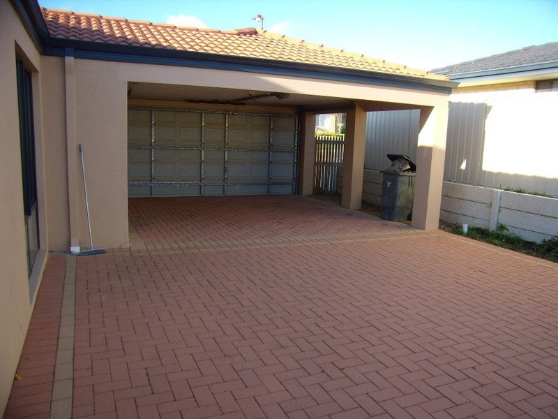 4 Narranbee Ridge, Tapping WA 6065