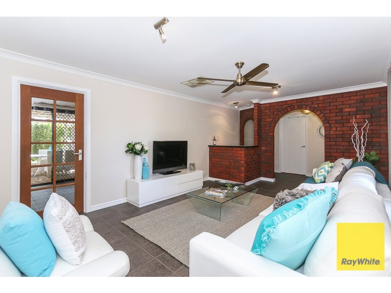 5 Sturt Place, Padbury WA 6025