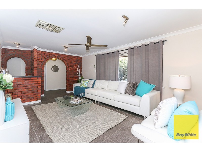 5 Sturt Place, Padbury WA 6025