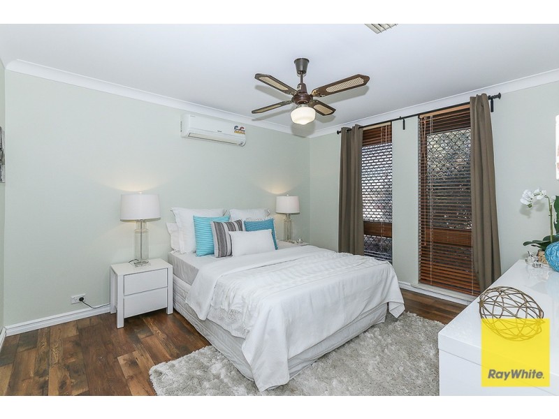 5 Sturt Place, Padbury WA 6025