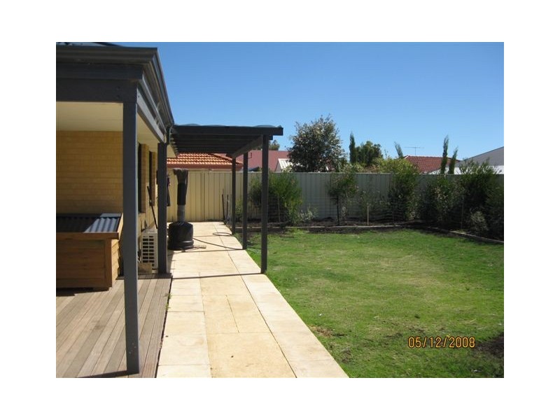 9 Millendon Street, Carramar WA 6031