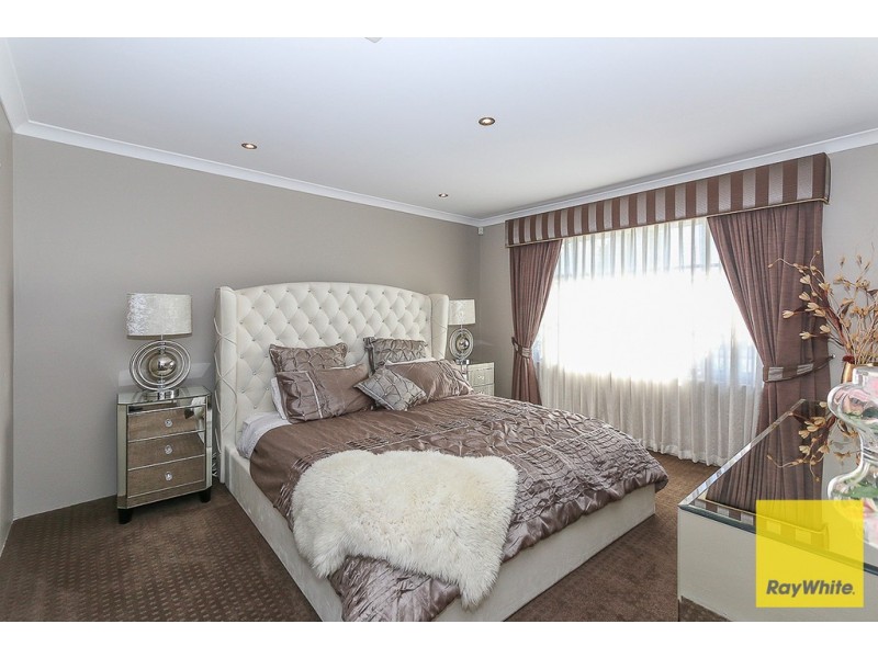 93 Bethwyn Circuit, Madeley WA 6065