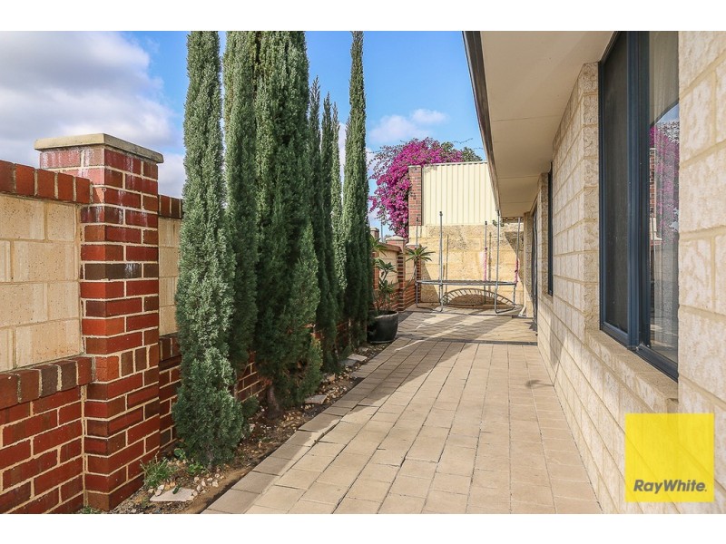 93 Bethwyn Circuit, Madeley WA 6065