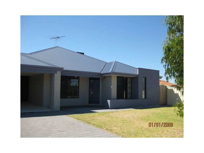 67 Yandella Promenade, Tapping WA 6065