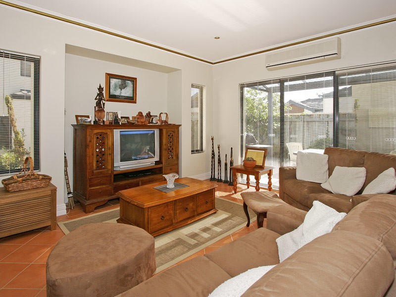 4/20 Coolangatta Retreat, Hillarys WA 6025