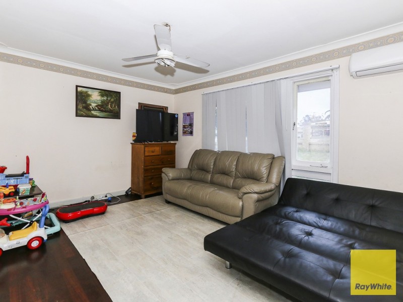 31 Koondoola Avenue, Koondoola WA 6064