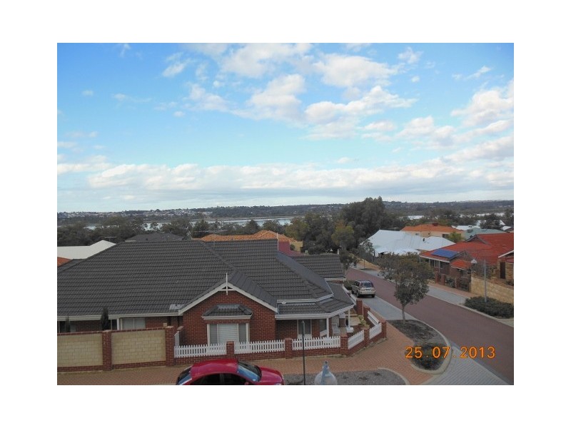 24/1 Spinebill Loop, Joondalup WA 6027