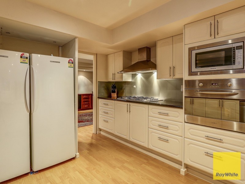 4 The Haven, Ballajura WA 6066